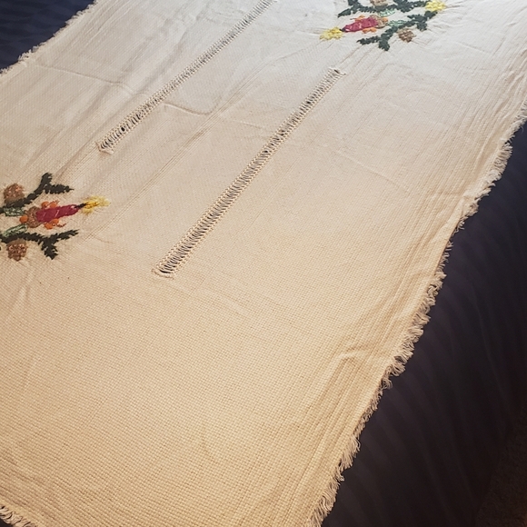 Vintage Christmas Table-Runner - Picture 5 of 8